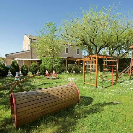 Locazione Turistica Camping Classe Village.6